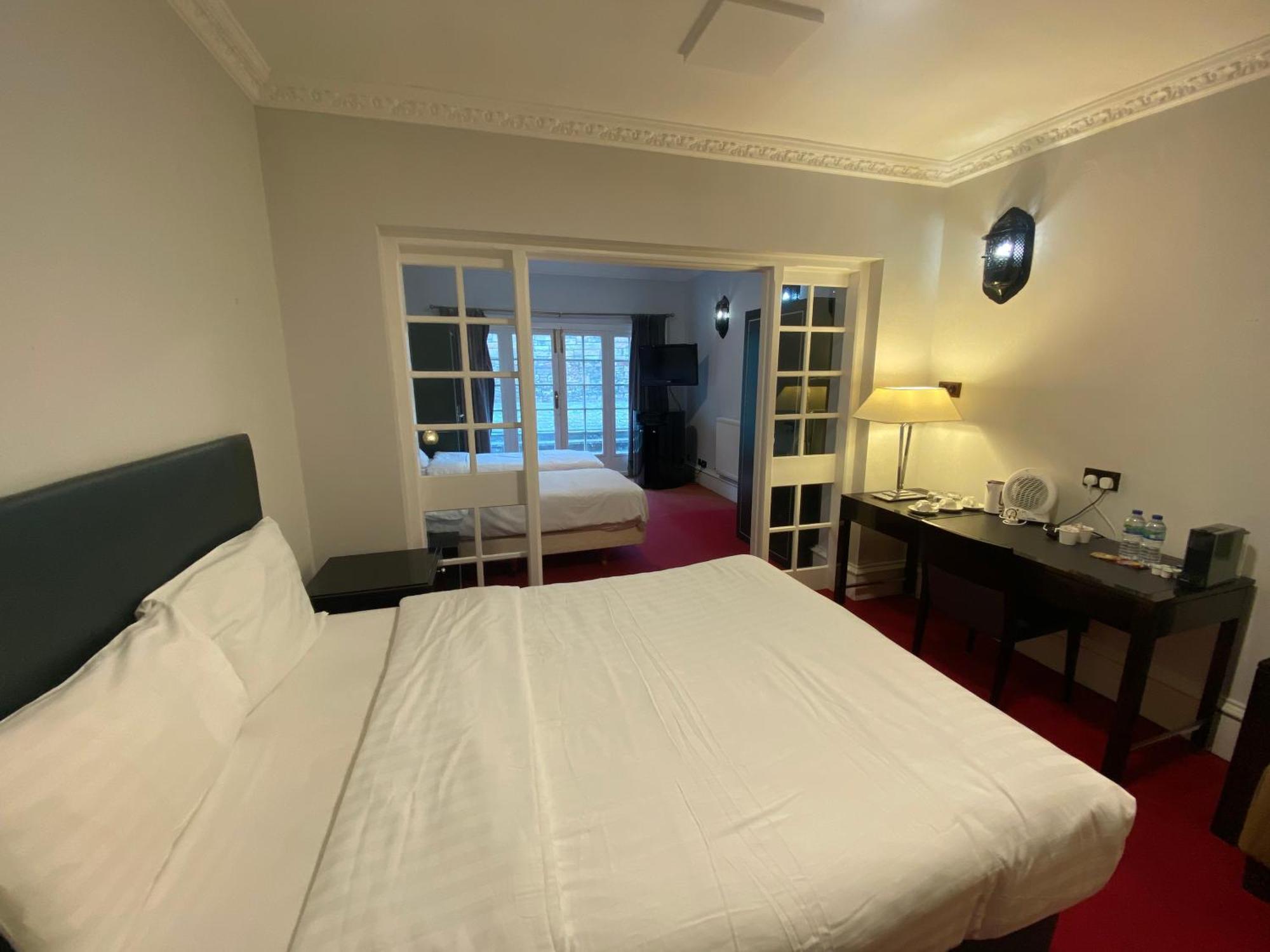 No6 West Coates Hotel Единбург Екстериор снимка