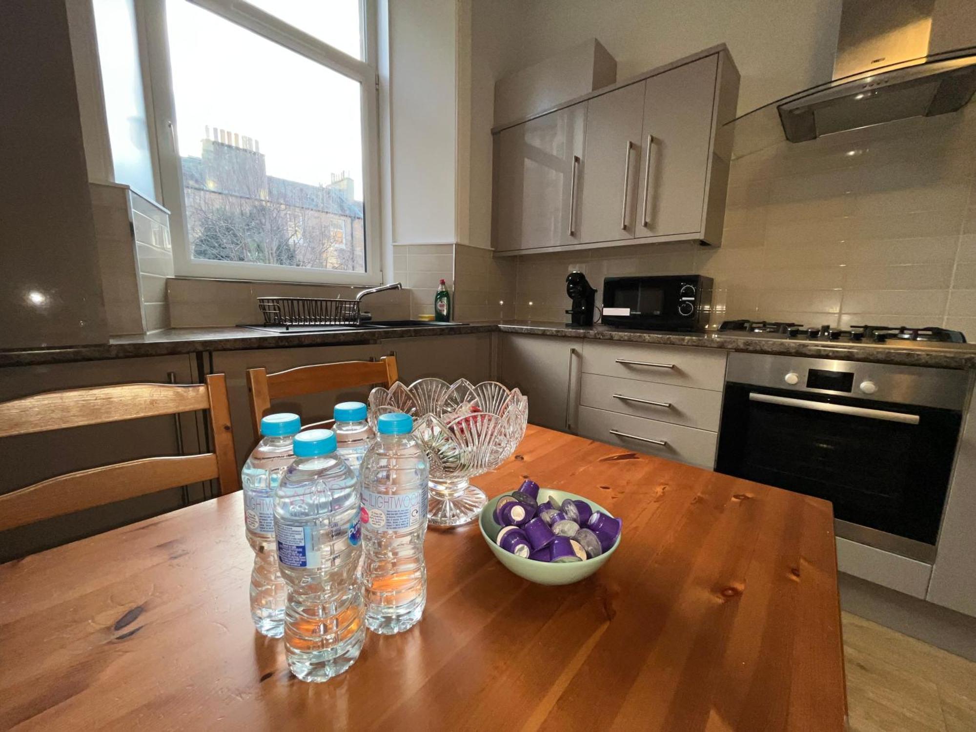No6 West Coates Hotel Единбург Екстериор снимка
